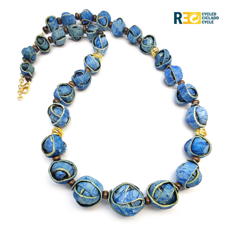 COLLAR NARANJITA - Hecho a mano - Bañado en oro de 24 quilates - Cáscaras de naranja teñidas, cuentas de madera