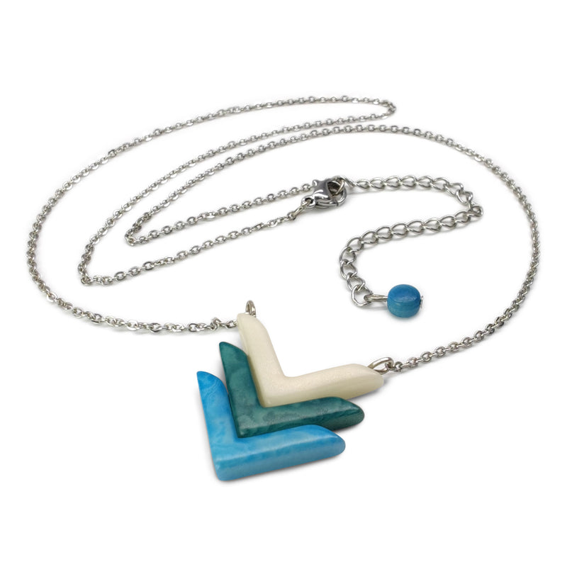 COLLAR FLECHA - Hecho a mano - Acero inoxidable - Tagua (marfil vegetal)