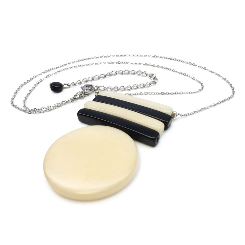 COLLAR SOLIÄ - Hecho a mano - Acero inoxidable - Tagua (marfil vegetal)