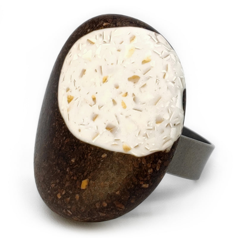 ANILLO CAFECITA - Hecho a mano - Ajustable - Posos de café, cáscaras de huevo trituradas