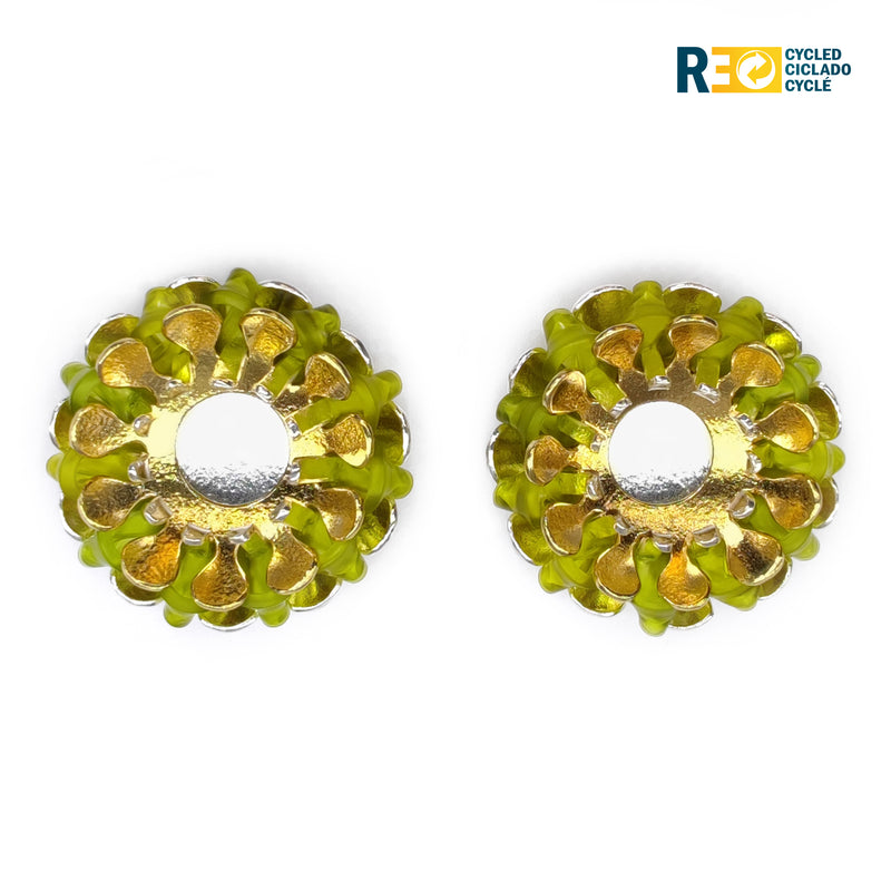 PENDIENTES ECOSOL - Hechos a mano - Plata de ley 925 y baño en oro de 24K - Plástico reciclado de los revestimientos de las tapas de botellas