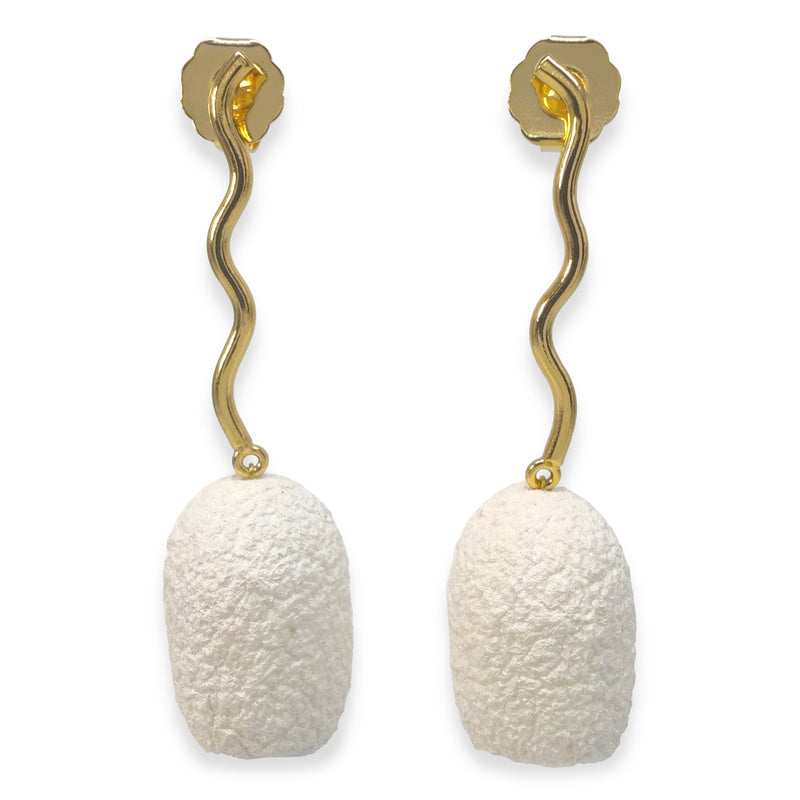 PENDIENTES COCOON ECHO - Hechos a mano - Bañados en oro de 24 quilates - Capullos de seda