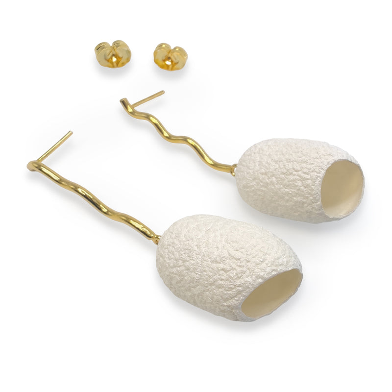 PENDIENTES COCOON ECHO - Hechos a mano - Bañados en oro de 24 quilates - Capullos de seda
