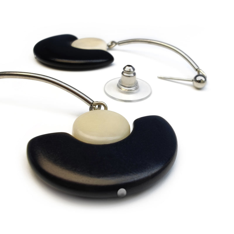 PENDIENTES LUNA - Hechos a mano - Acero inoxidable - Tagua (marfil vegetal)