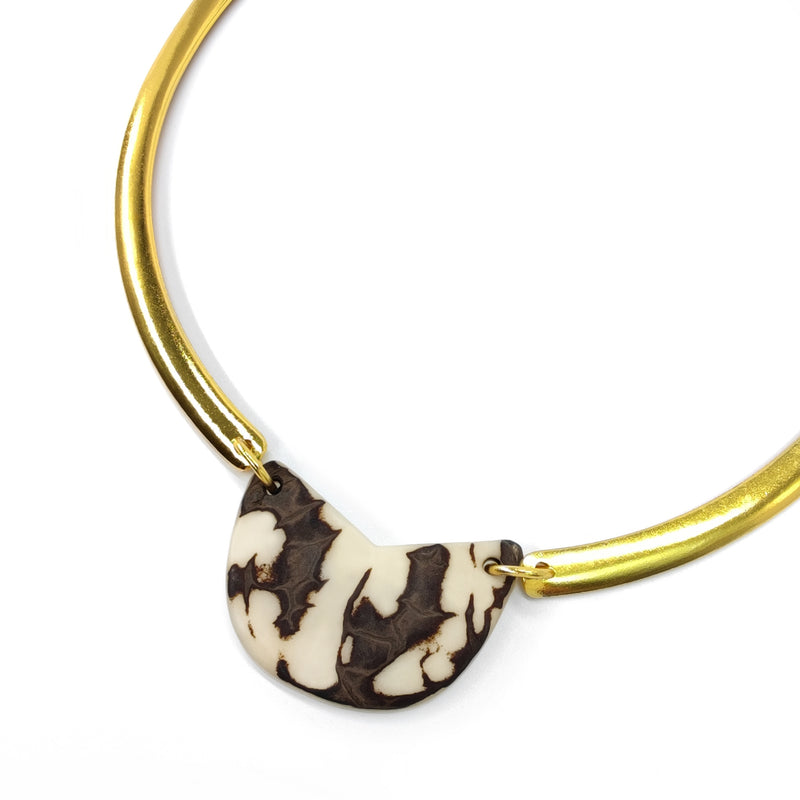 COLLAR NOZELA - Hecho a mano - Bañado en oro de 24 quilates - Tagua (marfil vegetal)