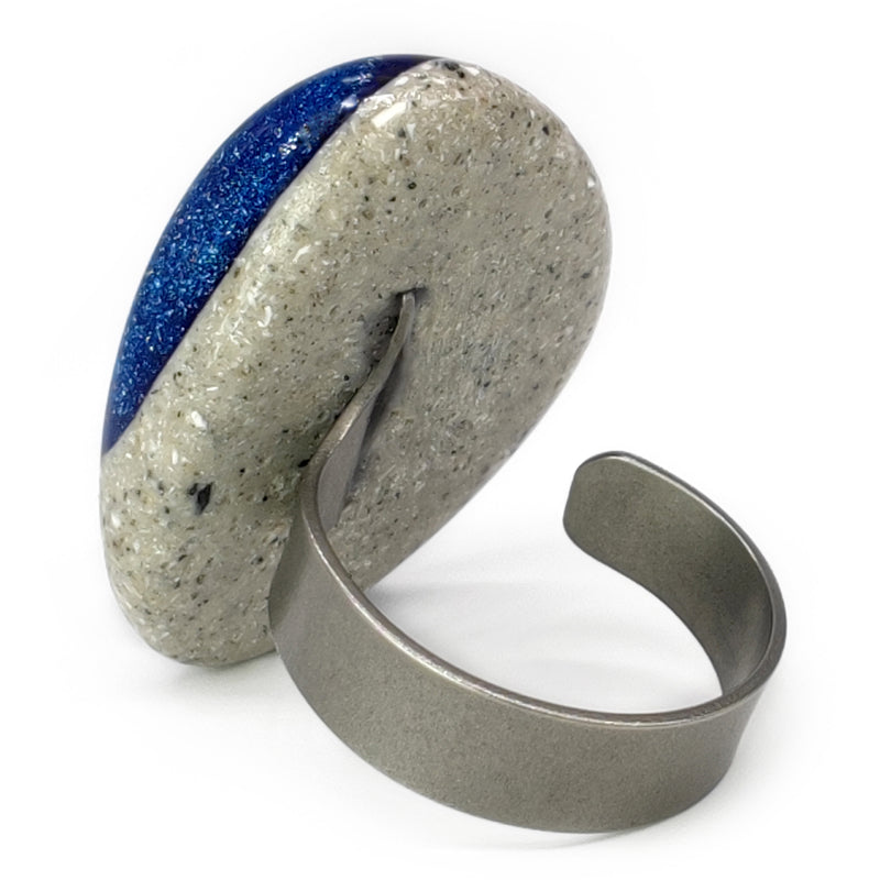 ANILLO GRANITA - Hecho a mano - Ajustable - Cemento triturado oscuro y claro, polvo de aluminio