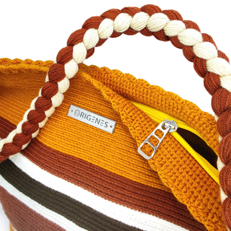 BOLSO WAYUU JOYACIA - Tamaño MEDIO - Tejido manualmente a ganchillo por mujeres de la comunidad indígena Wayuu en La Guajira (Colombia)