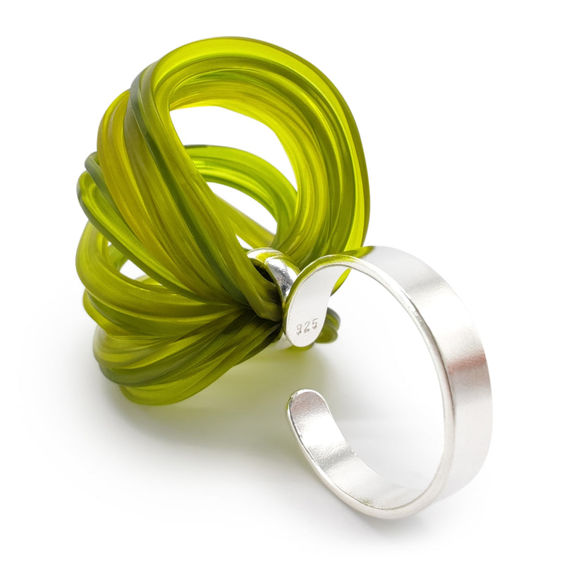 ANILLO ECOBLOOM - Hecho a mano - Ajustable - Plata de ley 925 - Plástico reciclado de los revestimientos de las tapas de botellas