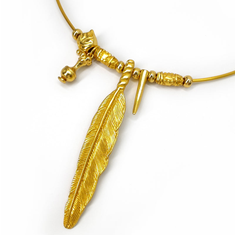 COLLAR PLUMA - Hecho a mano - Bañado en oro de 24 quilates
