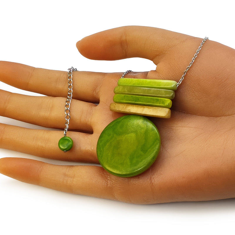 COLLAR SOLIÄ - Hecho a mano - Acero inoxidable - Tagua (marfil vegetal)