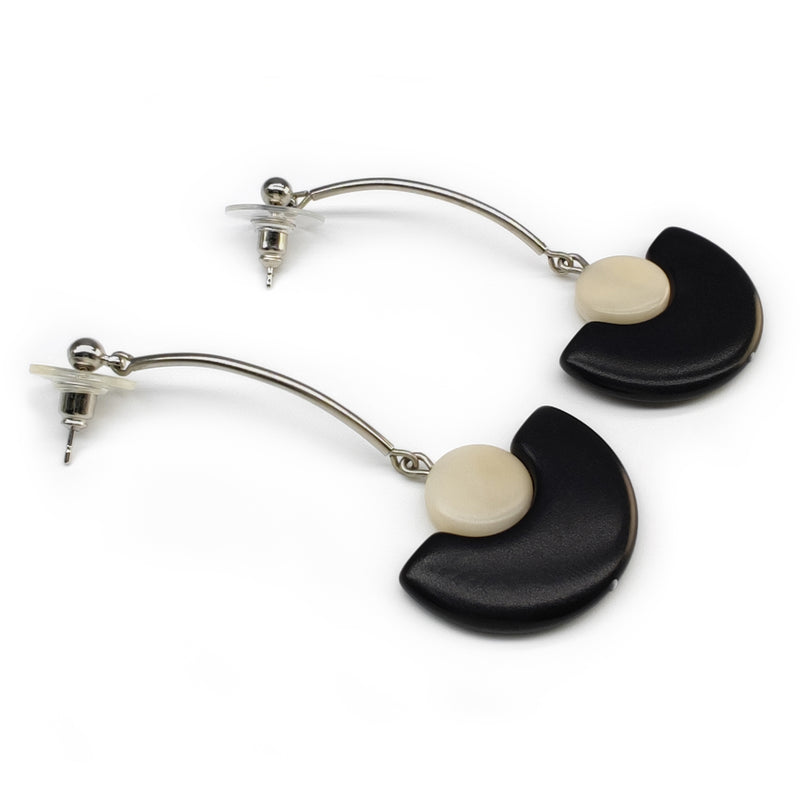 PENDIENTES LUNA - Hechos a mano - Acero inoxidable - Tagua (marfil vegetal)