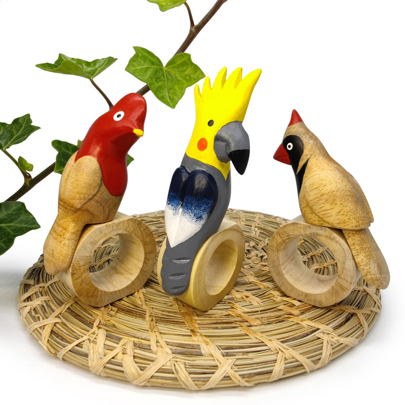ANILLO DE SERVILLETA DECORATIVO - Cacatúa - Madera tallada y pintada a mano