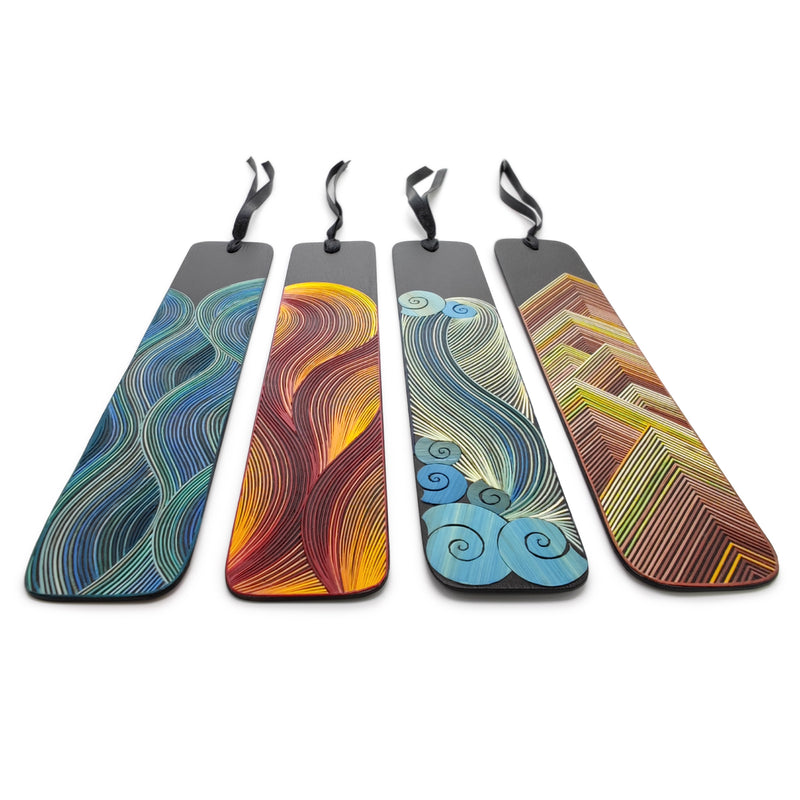 MARCAPÁGINAS AIRE - COLECCIÓN LOS CUATRO ELEMENTOS - El arte del tamo - Madera oscura decorada con paja de trigo y cebada (enchapado en tamo)