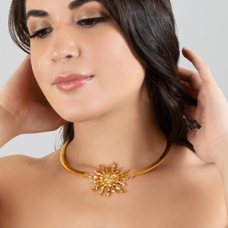 COLLAR SUNNIE - Hecho a mano - Bañado en oro de 24 quilates