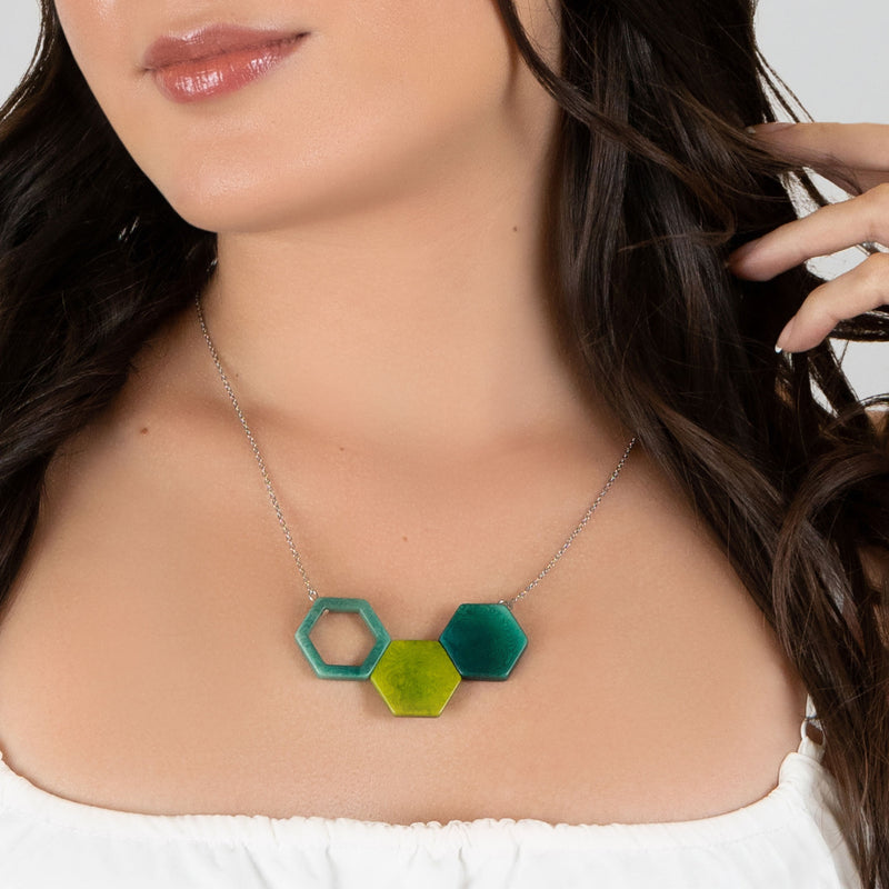 COLLAR TRIPTYCH - Hecho a mano - Acero inoxidable - Tagua (marfil vegetal)