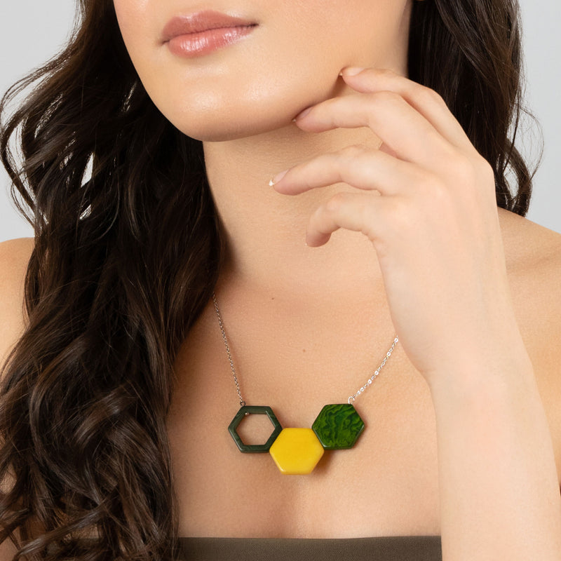 COLLAR TRIPTYCH - Hecho a mano - Acero inoxidable - Tagua (marfil vegetal)