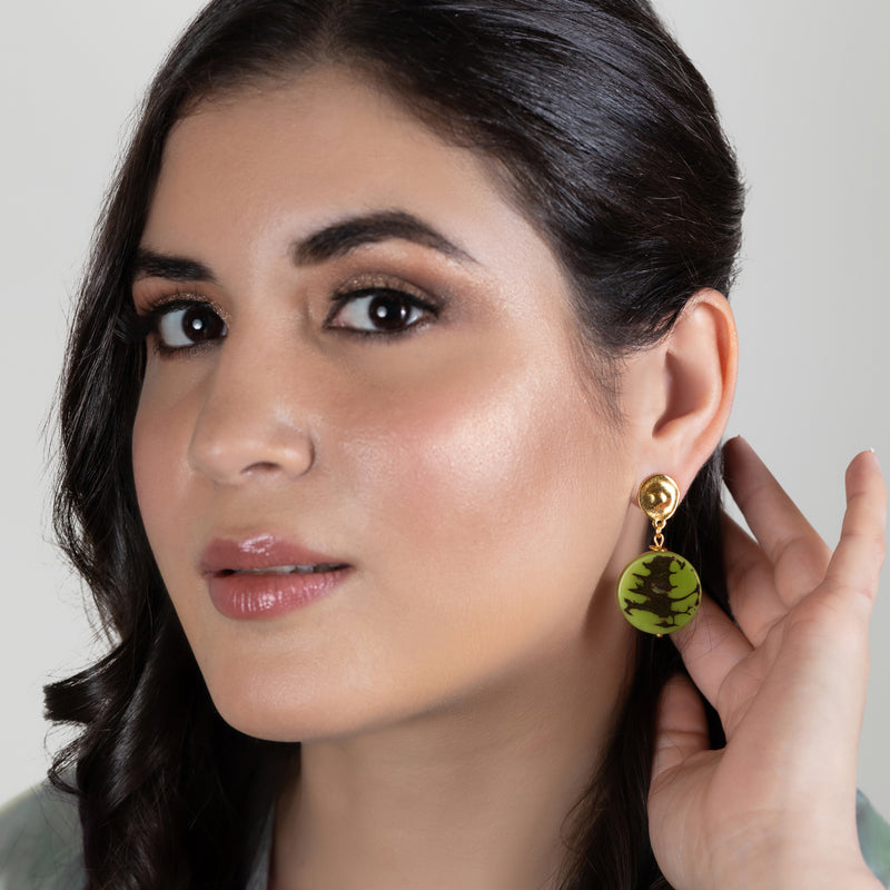 PENDIENTES SOLISE - Hechos a mano - Bañados en oro de 24 quilates - Tagua (marfil vegetal)