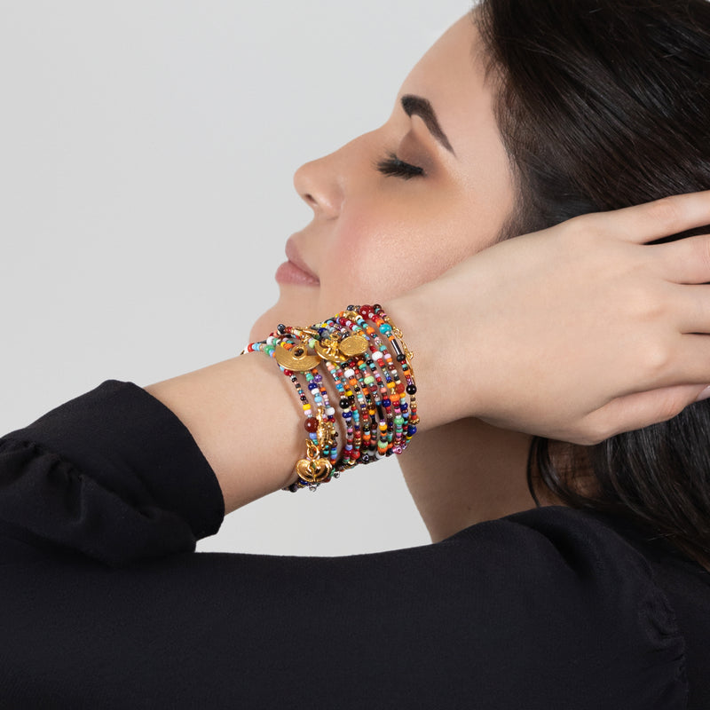 BRAZALETE ESPIRAL - Hecho a mano - Bañado en oro de 24 quilates - Cuentas, piedras semipreciosas
