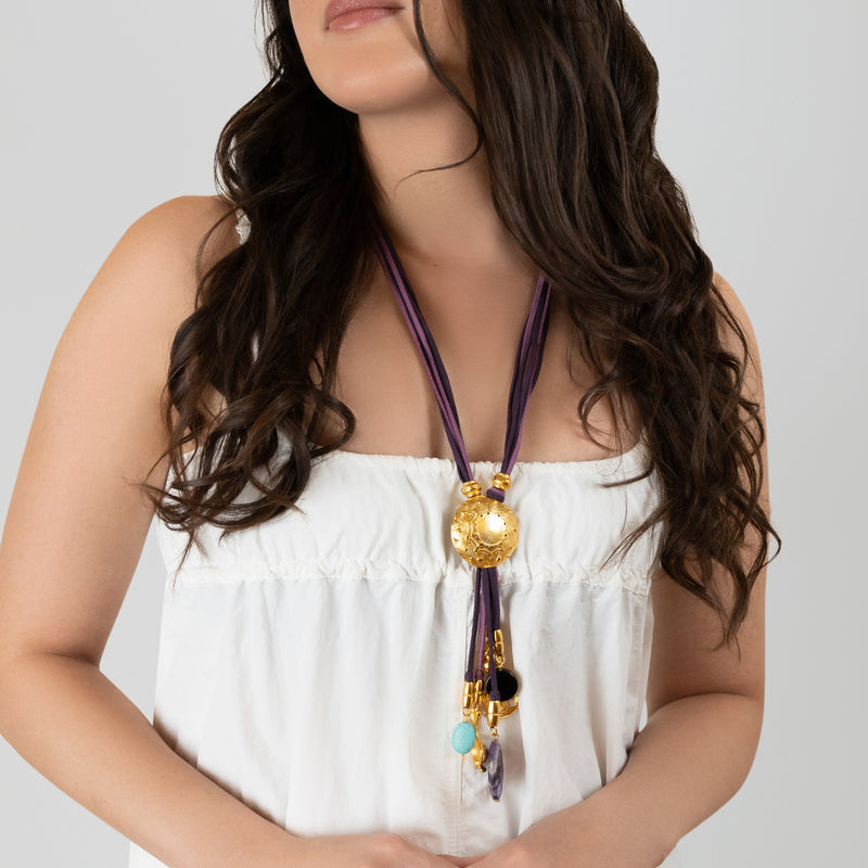 COLLAR CORDÚLA - Hecho a mano - Bañado en oro de 24 quilates - Cuero, piedras semipreciosas