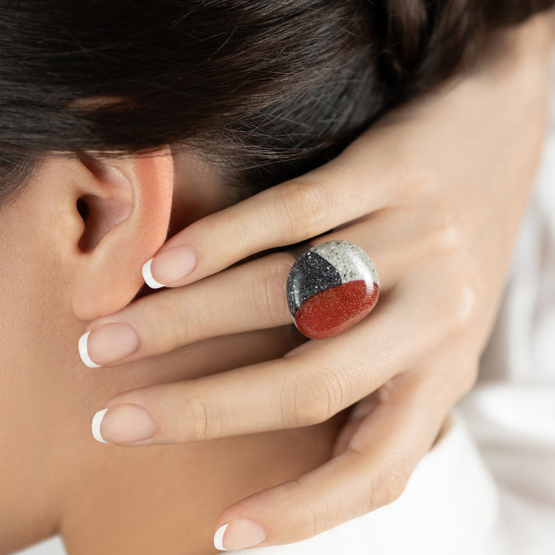 ANILLO GRANITA - Hecho a mano - Ajustable - Cemento triturado oscuro y claro, polvo de bronce