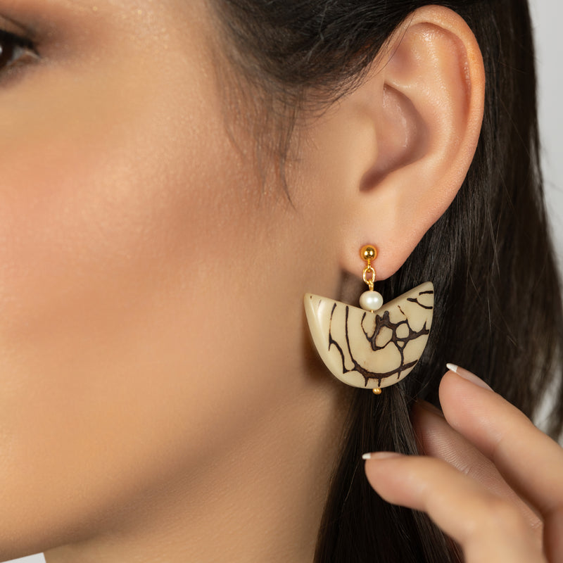 PENDIENTES PALMA - Hechos a mano - Bañados en oro de 24 quilates - Tagua (marfil vegetal), perlas cultivadas