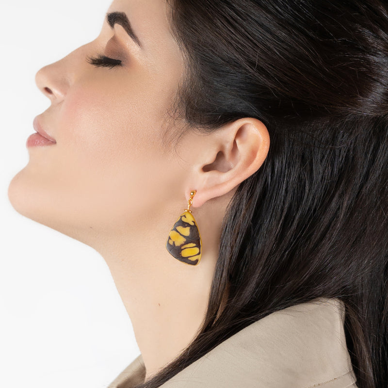 PENDIENTES MARIPOSA - Hechos a mano - Bañados en oro de 24 quilates - Tagua (marfil vegetal)