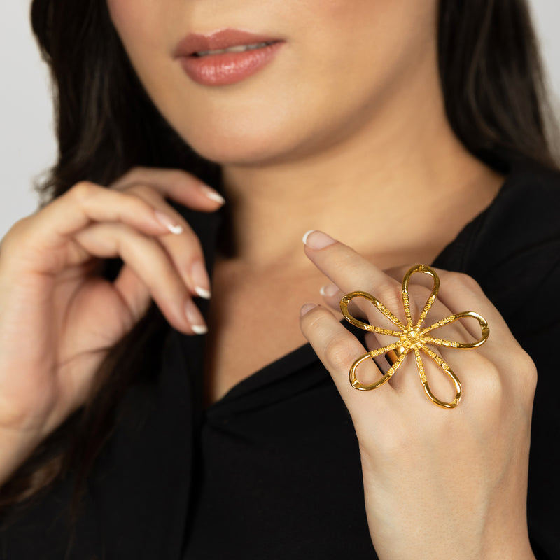 ANILLO FLORA - Hecho a mano - Bañado en oro de 24 quilates