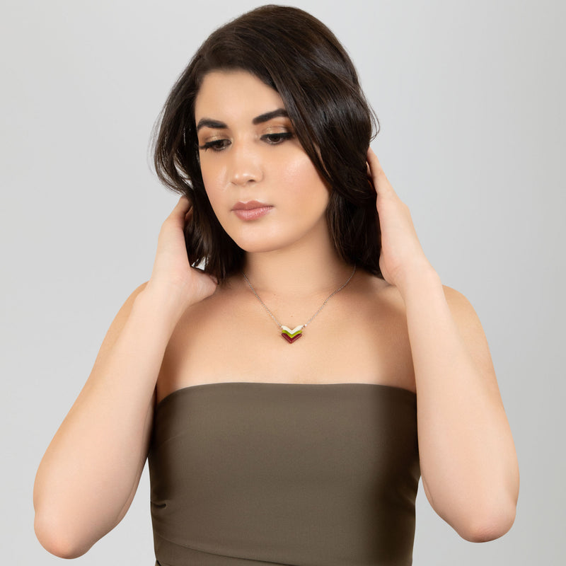 COLLAR FLECHA - Hecho a mano - Acero inoxidable - Tagua (marfil vegetal)