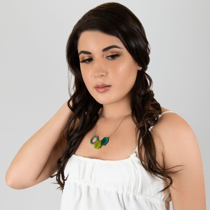 COLLAR TRIPTYCH - Hecho a mano - Acero inoxidable - Tagua (marfil vegetal)