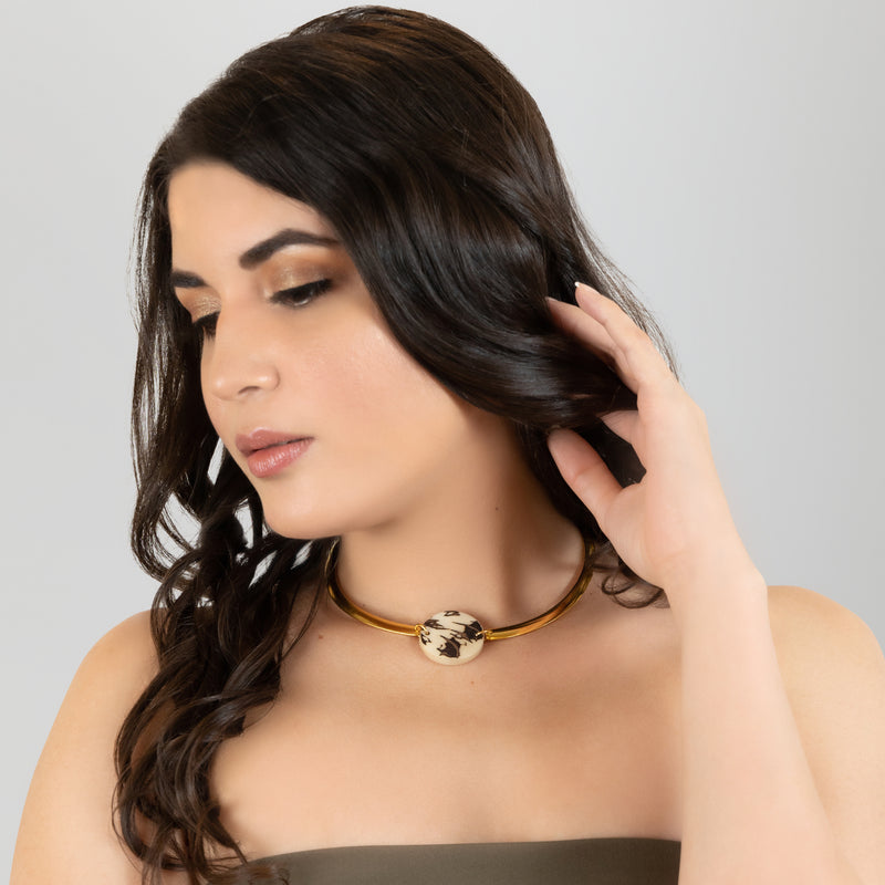 COLLAR MARISOL - Hecho a mano - Bañado en oro de 24 quilates - Tagua (marfil vegetal)