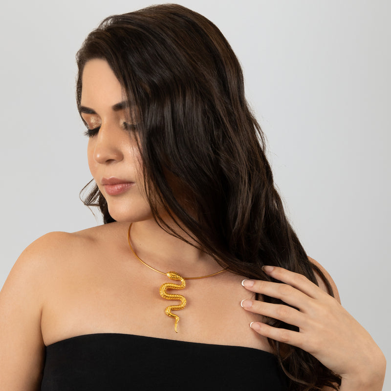 COLLAR SNAKOO - Hecho a mano - Bañado en oro de 24 quilates