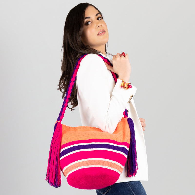 BOLSO WAYUU JOYACIA - Tamaño MEDIO - Tejido manualmente a ganchillo por mujeres de la comunidad indígena Wayuu en La Guajira (Colombia)