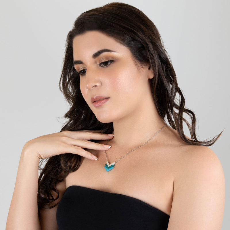 COLLAR FLECHA - Hecho a mano - Acero inoxidable - Tagua (marfil vegetal)