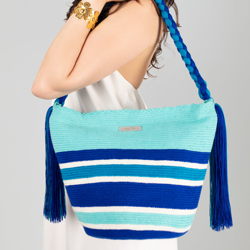 BOLSO WAYUU JOYACIA - Tamaño MEDIO - Tejido manualmente a ganchillo por mujeres de la comunidad indígena Wayuu en La Guajira (Colombia)