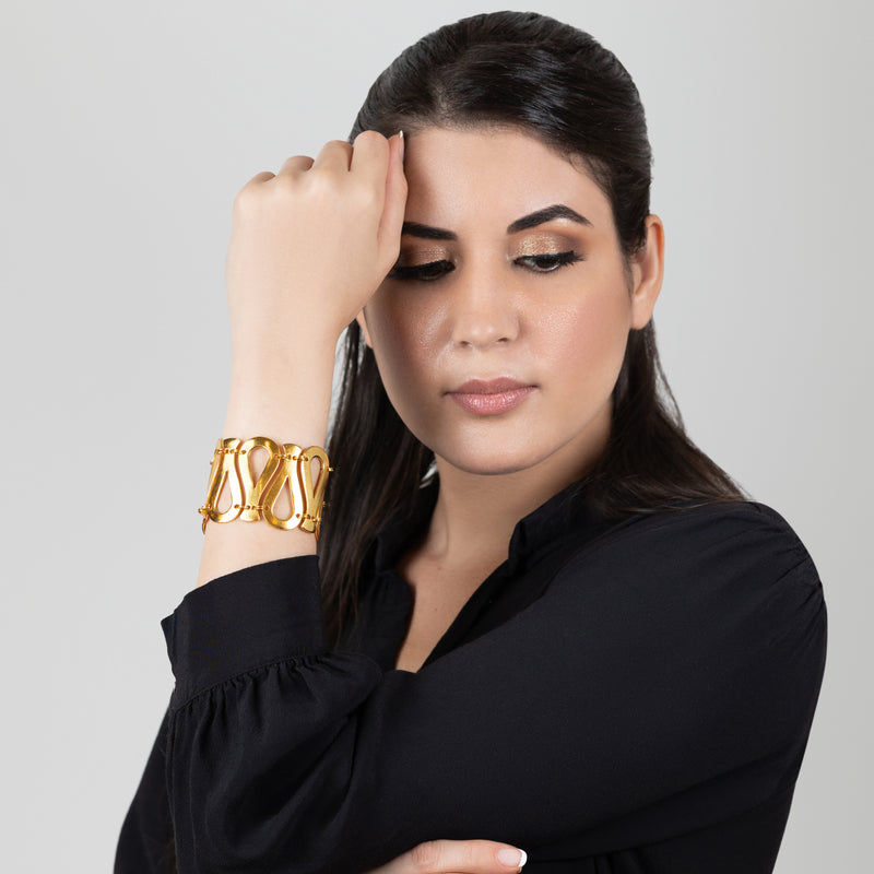 BRAZALETE SERPENTINO - Hecho a mano - Bañado en oro de 24 quilates