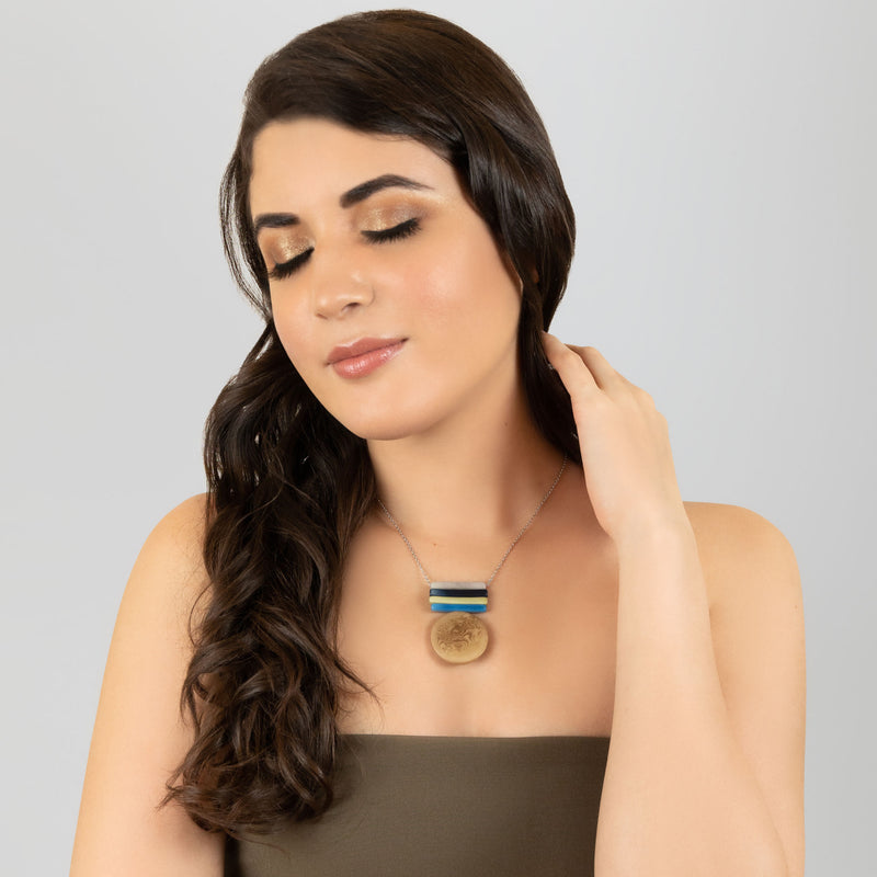COLLAR SOLIÄ - Hecho a mano - Acero inoxidable - Tagua (marfil vegetal)