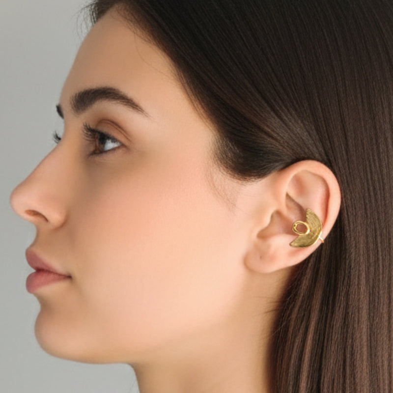 EARCUFF MUISCA NARIGUERA - Unisex - Hecho a mano - Bañado en oro de 24 quilates