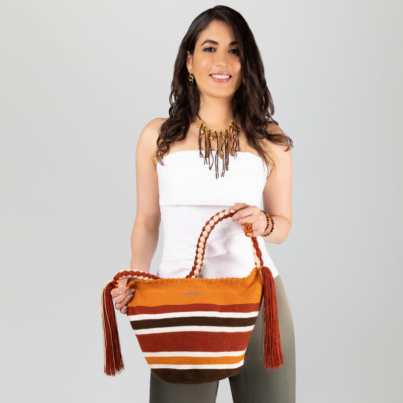 BOLSO WAYUU JOYACIA - Tamaño MEDIO - Tejido manualmente a ganchillo por mujeres de la comunidad indígena Wayuu en La Guajira (Colombia)
