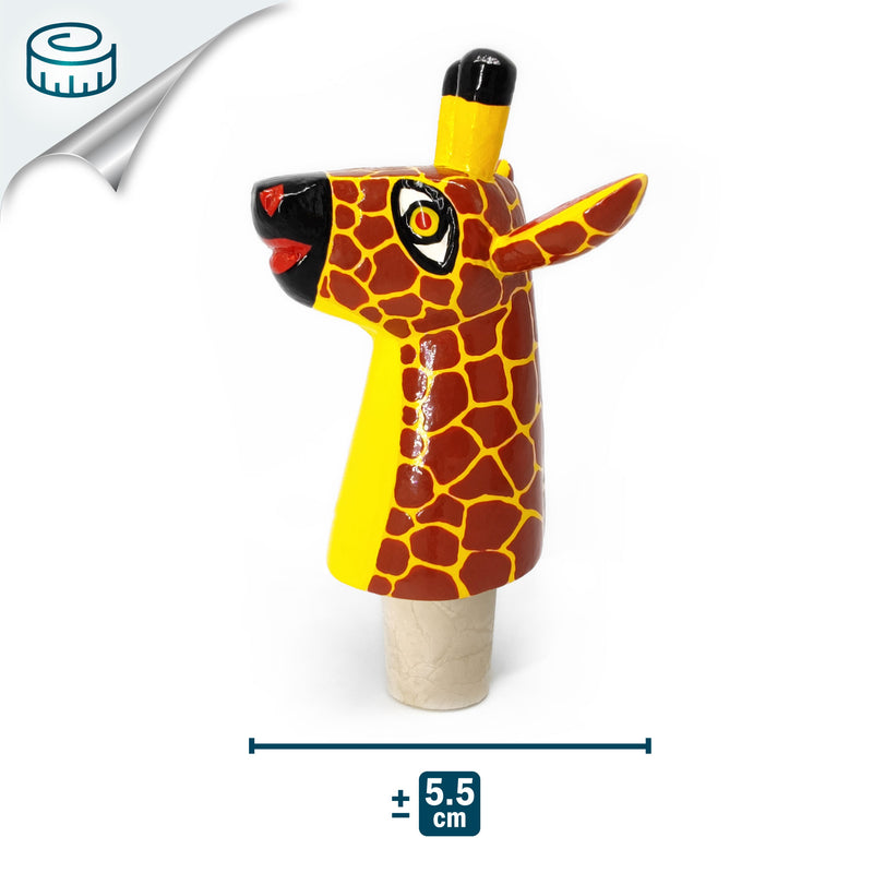 TAPÓN DECORATIVO PARA BOTELLAS - La jirafa del carnaval - Madera tallada y pintada a mano